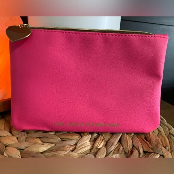 3 Piece Make-Up Set. Revolution Eye Shadow Palette, Ciate Setting Powder & Bag - Picture 4 of 10